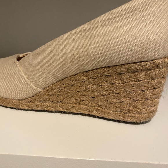 Wedge - Picture 4 of 4